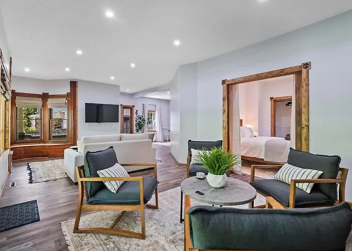 Welcome To Wine Country - Relaxed Luxury