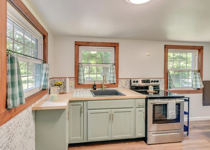 Peaceful Hiram Retreat On Cuyahoga River!